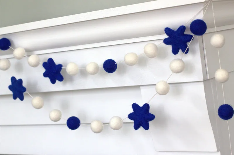 Hanukkah Garland- Star of David- Blue & White