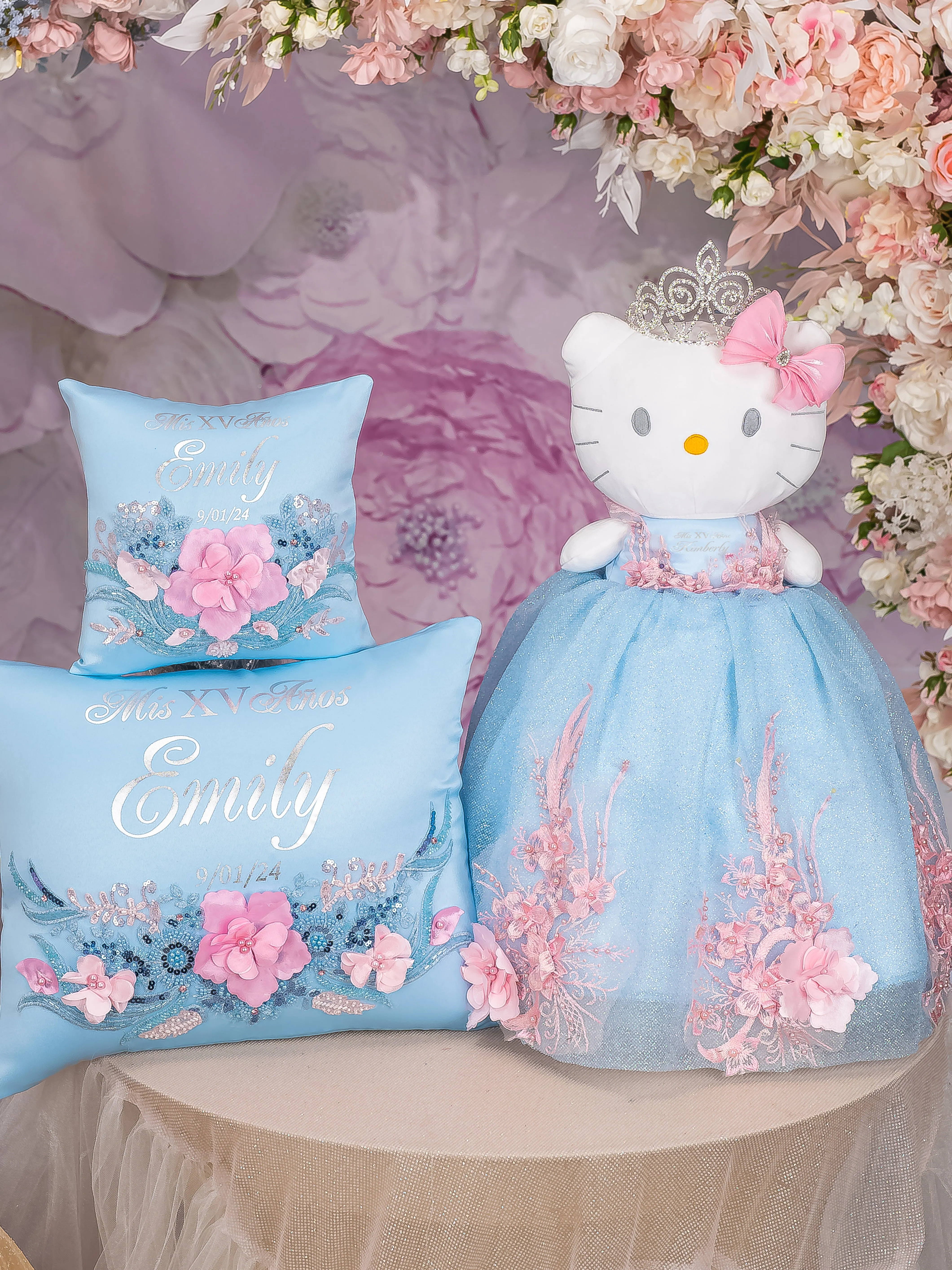 Light Blue with Pink Quinceanera pillows set and Kitty