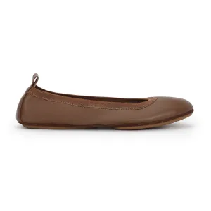 Samara Foldable Ballet Flat in Chocolate Brown Leather